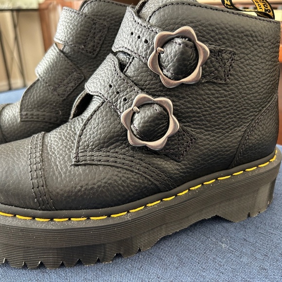 Dr Martens Devon Flower buckle booties -Never Worn - Picture 1 of 7